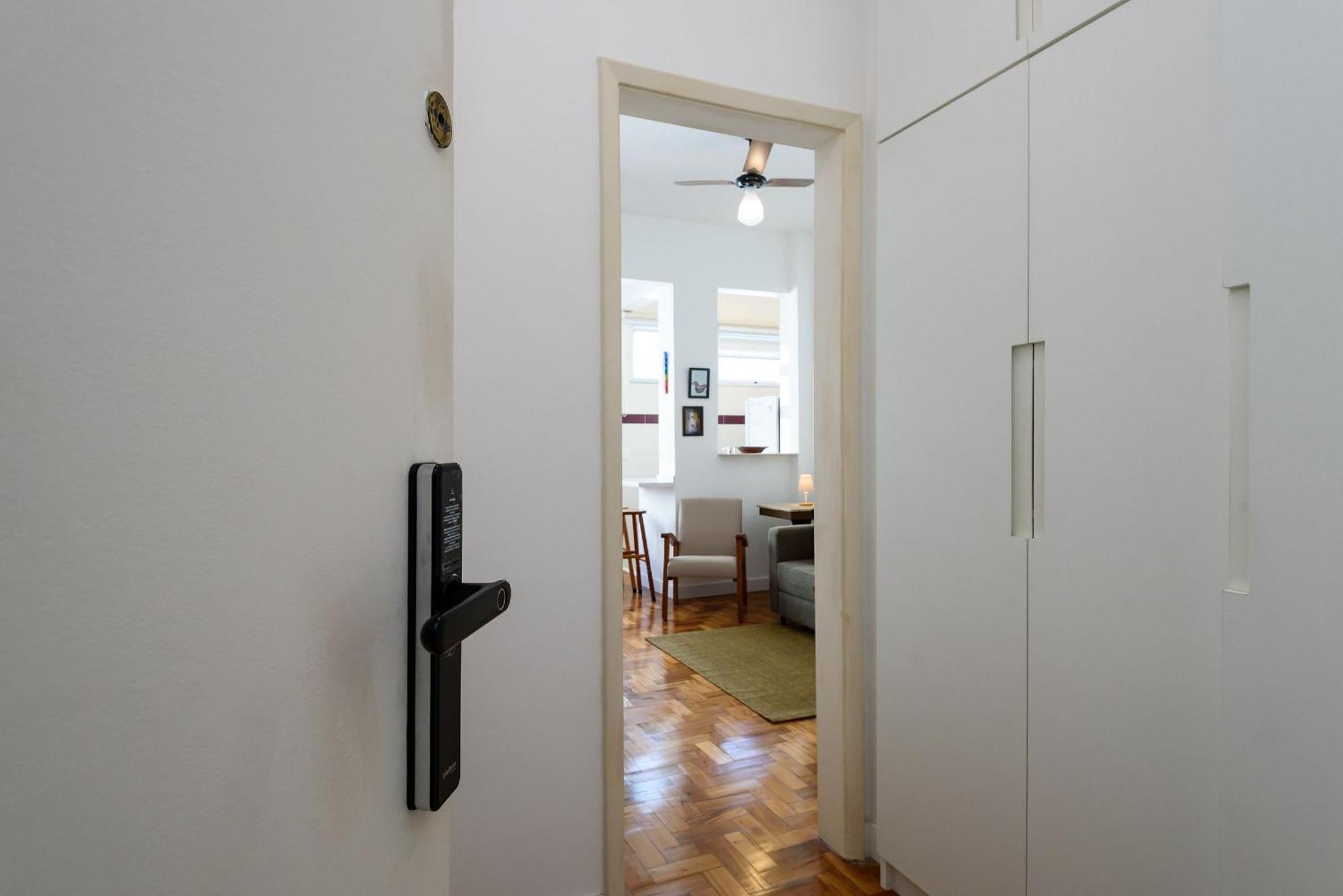Apartamento Qto&sala A 300m Da De Ipanema | Jg 15/602
